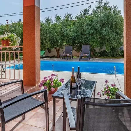 Casa de Férias Casa Manuela - Pet Friendly With Pool Šišan