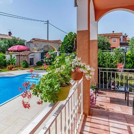Casa Manuela - Pet Friendly With Pool * Šišan